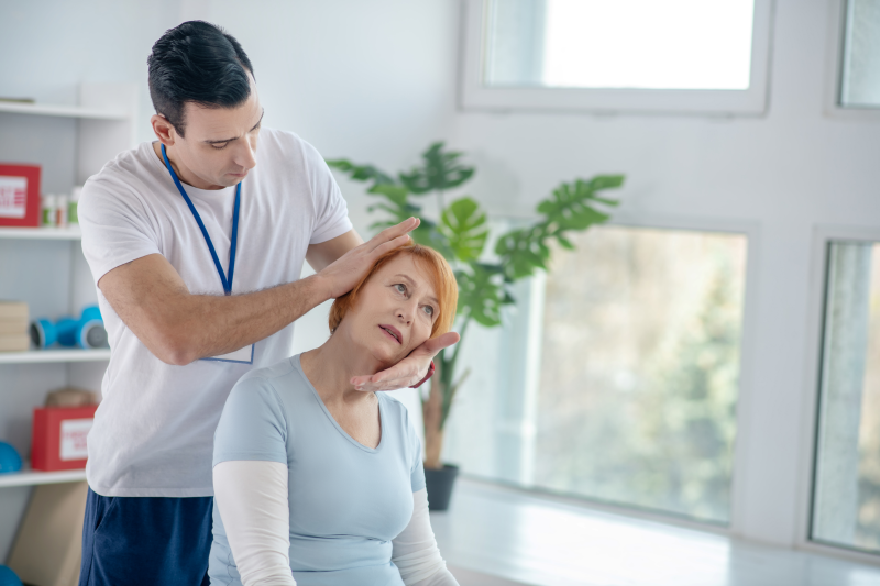 chiropractic adjustments for neck pain